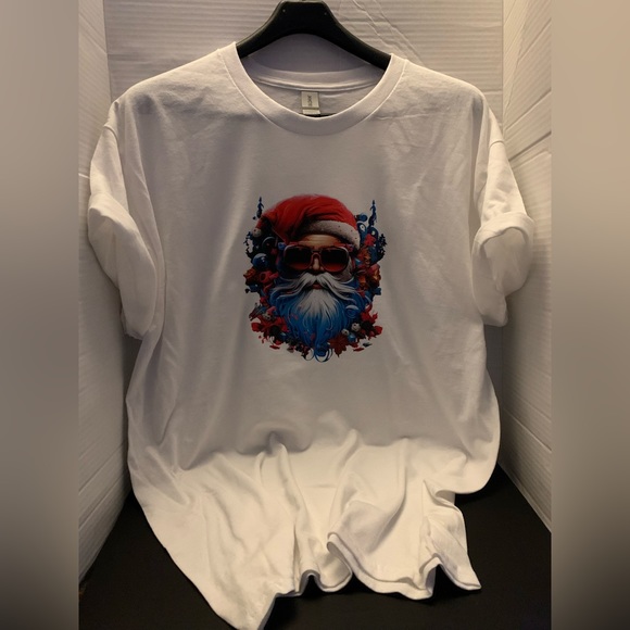 Everyone loves a tee shirt Cool Kat Santa - Picture 2 of 2